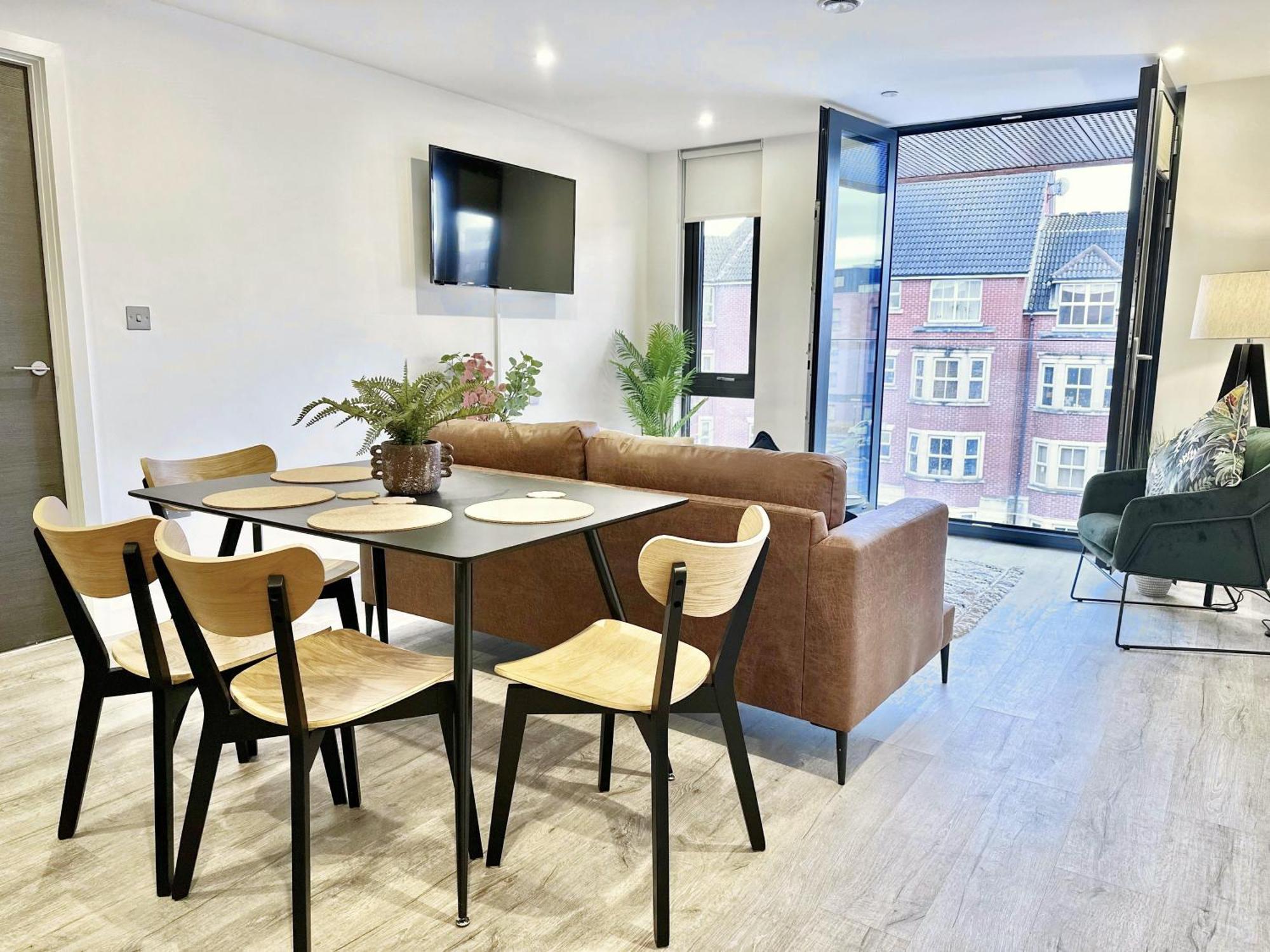 Stunning Two Bed With Onsite Gym * York