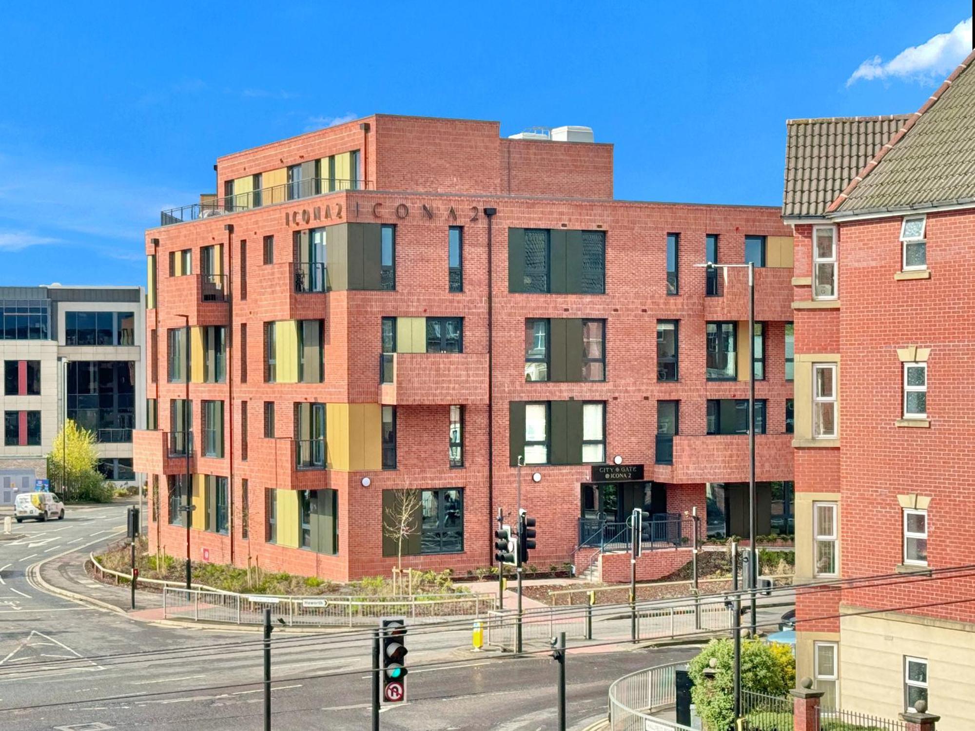 Apartment Stunning Two Bed With Onsite Gym